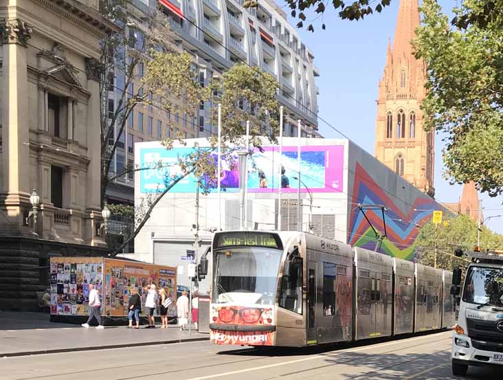 Yarra Trams Siemens Combino 5013 Hyundai
